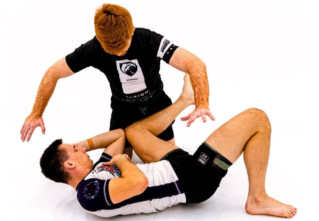 Elbow, Meet Knee - The concept of knee to elbow connection in jiu-jitsu